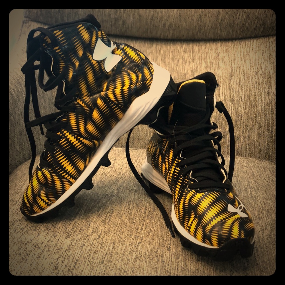Football cleats